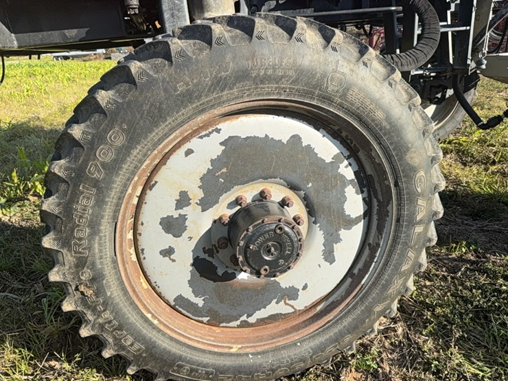 case-ih-3185-patriot-sprayer-image-88