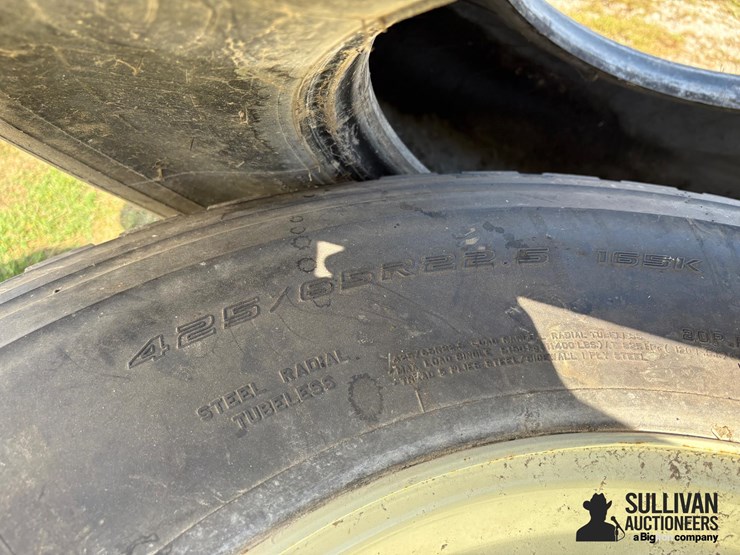 unverferth-8x8-rim-w/-425/65r22.5-tire-&-spare-image-12