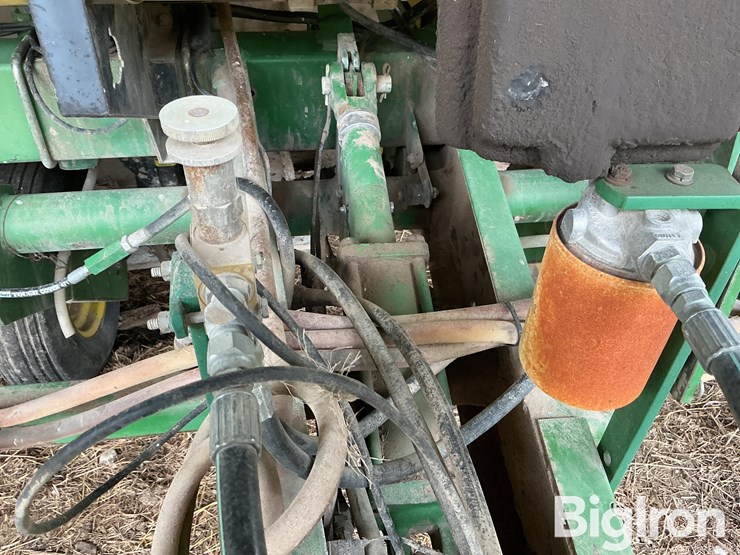 john-deere-7200-image-14