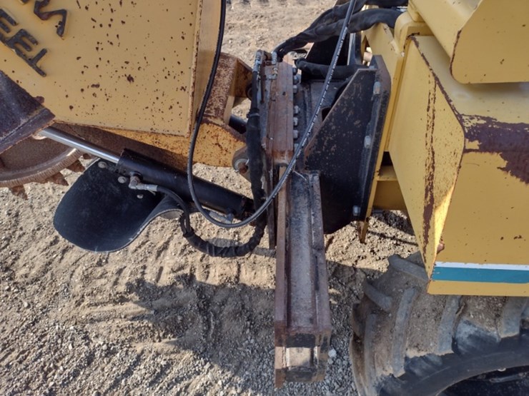 2005-vermeer-v4150a-image-24