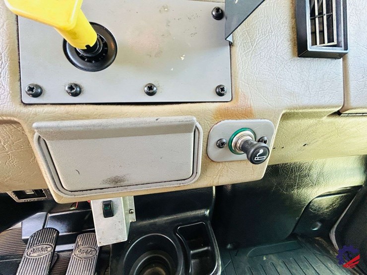 2007-peterbilt-340-image-167