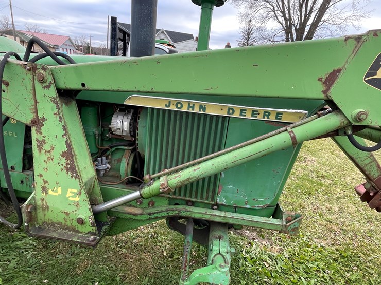 john-deere-4010-image-44