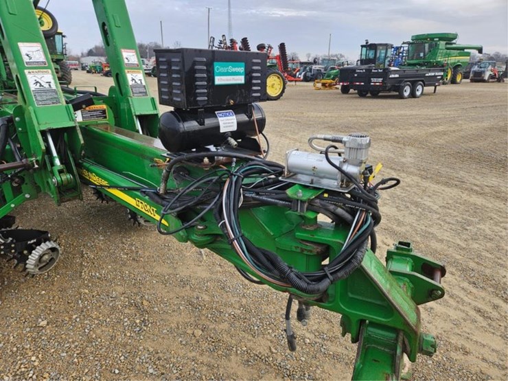 john-deere-1770nt-image-60