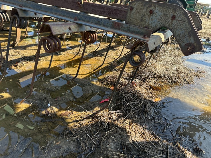 john-deere-724-image-21