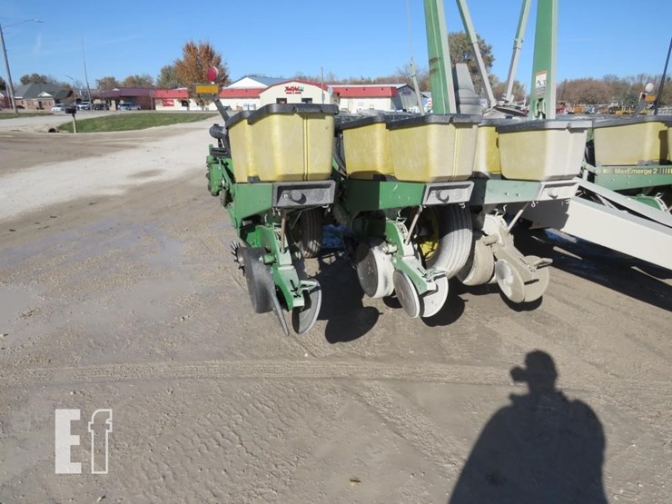 john-deere-7200-image-2