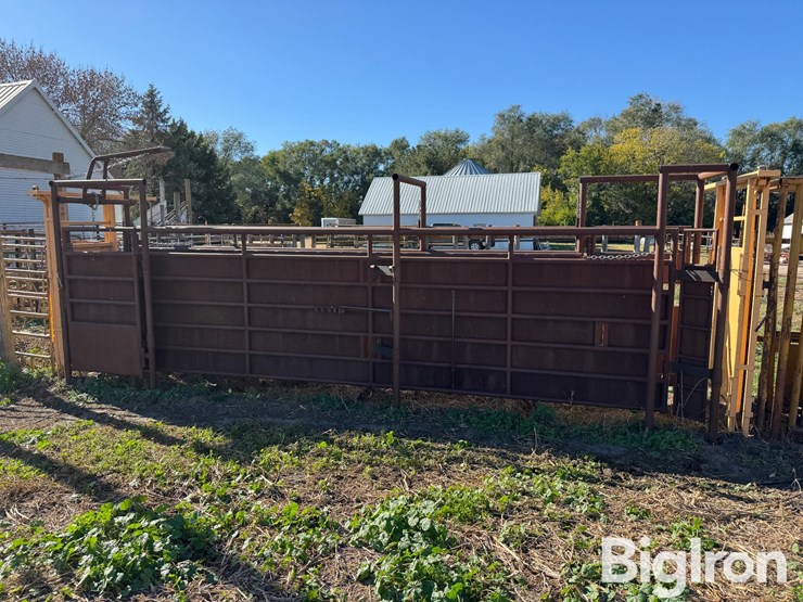 linn-post-&-pipe-lead-up-alley-image-5