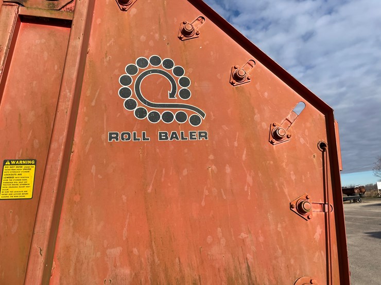 #1408-•-omc-596-roll-baler-image-10