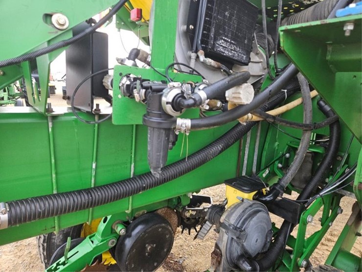 john-deere-1770nt-image-37