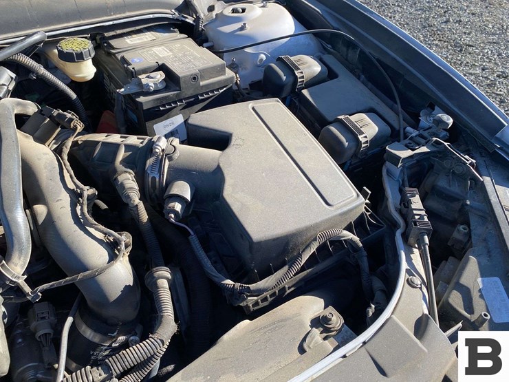 2016-ford-fusion-sedan-image-33