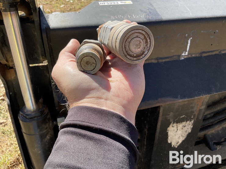 jcb-m335-4-in-1-loader-bucket-image-9