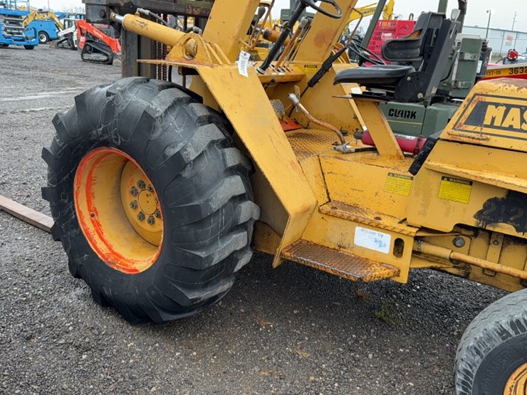 #2074-•-1990-master-craft-mc630-all-terrain-forklift-image-11