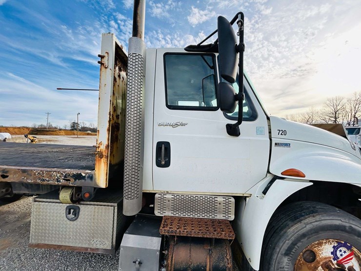 2013-international-durastar-4400-image-46