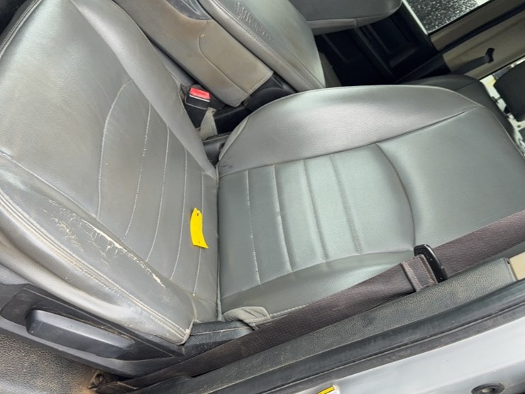 2016-dodge-2500-image-19