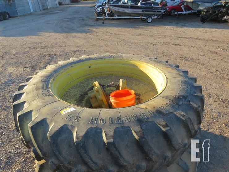 john-deere-18-image-2