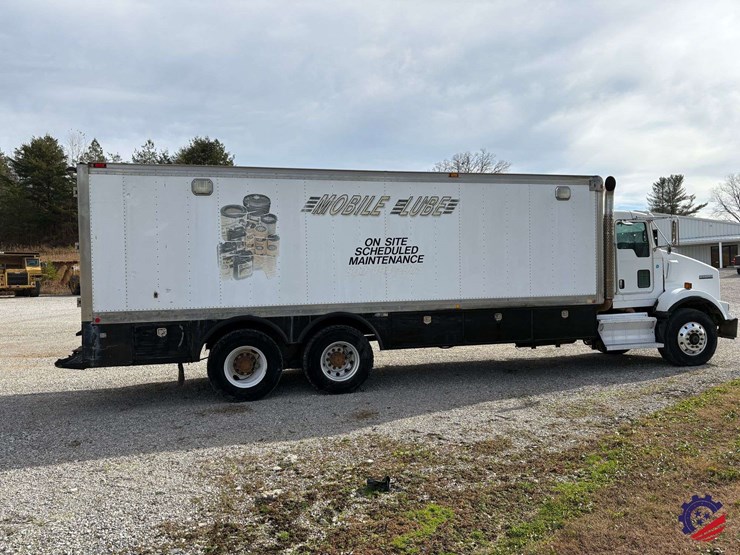 2009-kenworth-t800-image-8