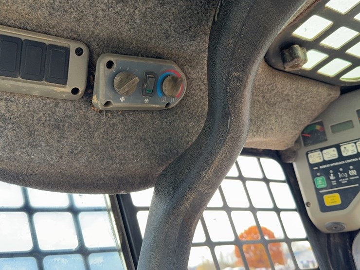 bobcat-t200-image-15