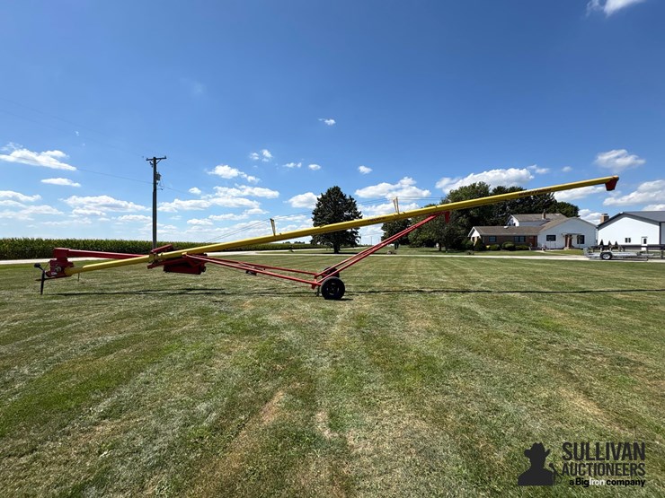 westfield-mk80-61-8"x61'-swing-away-auger-image-8