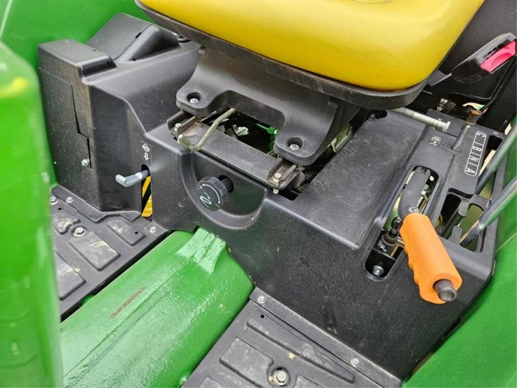 #3081-•-john-deere-4052-4x4-tractor/-400e-loader-image-30