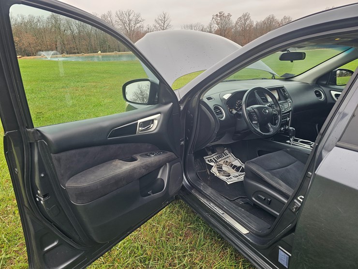 2013-nissan-pathfinder-image-26