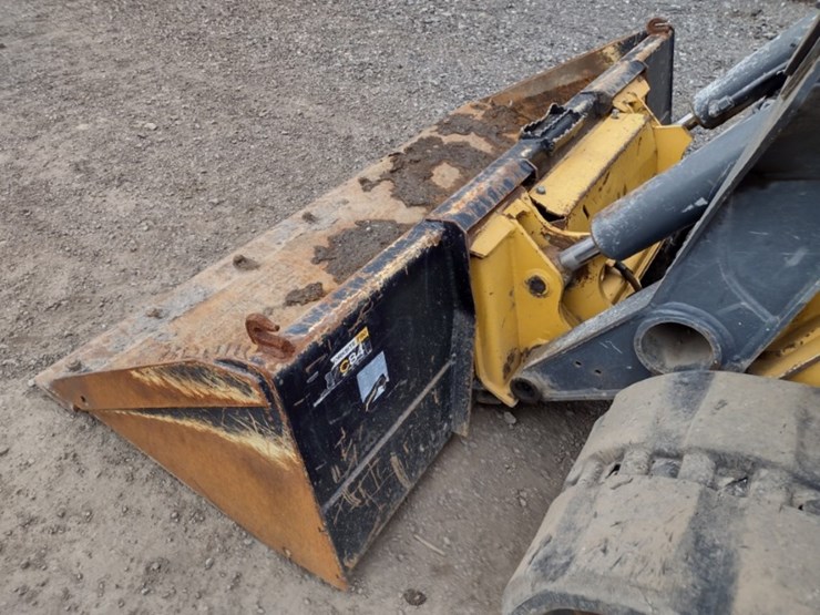 18-deere-333g-image-17