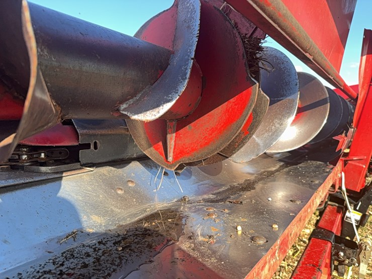 2011-case-ih-3412-image-9