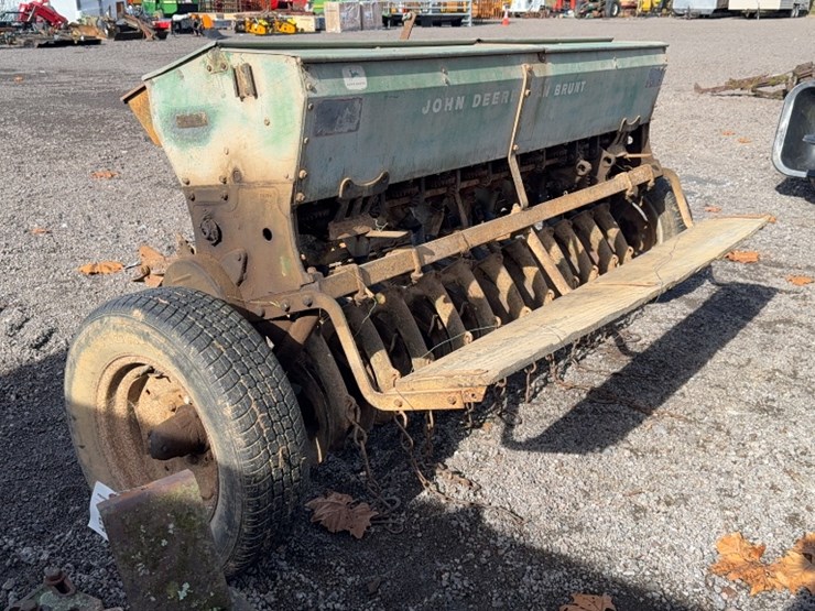 john-deere-7-image-5