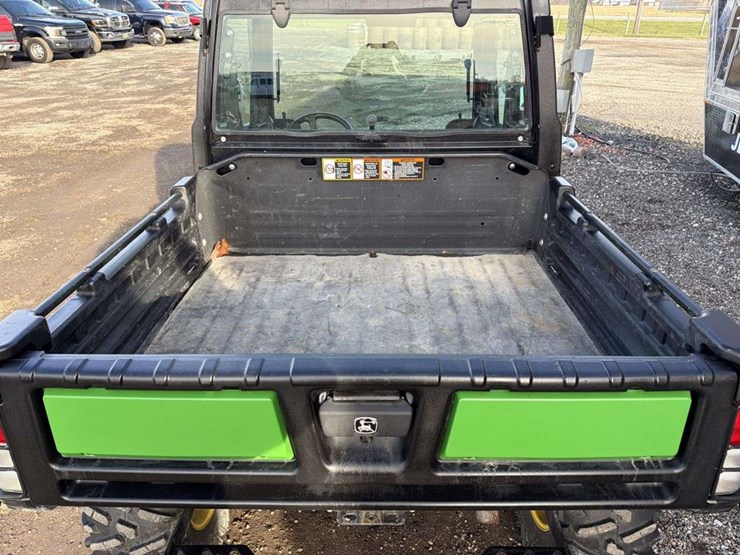 john-deere-gator-image-12