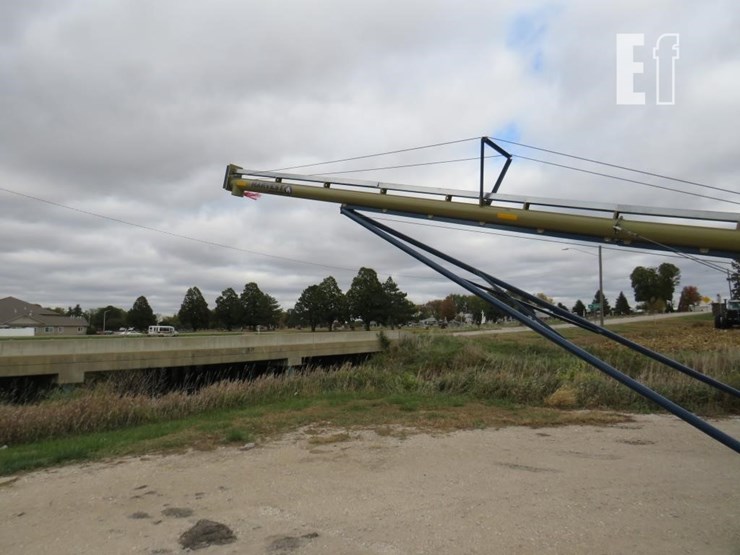 harvest-international-t852-image-3