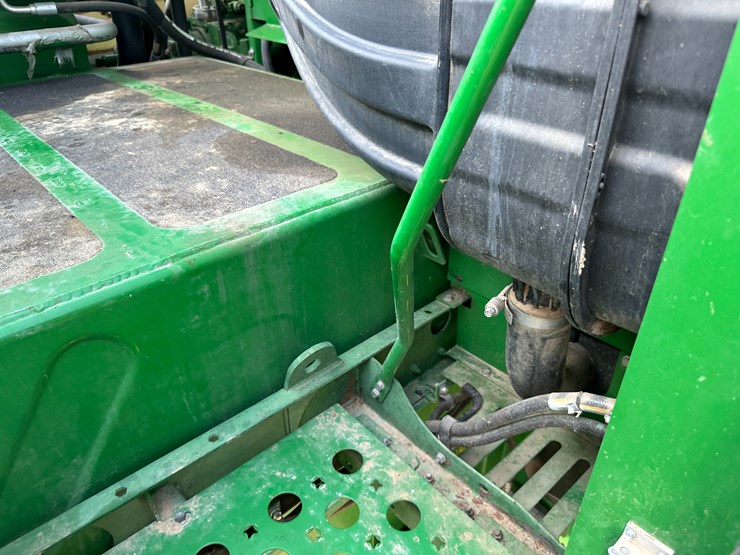 2015-john-deere-s680-image-57