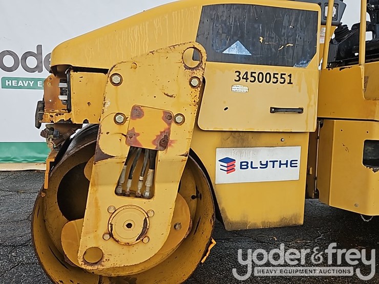 2011-caterpillar-cb34b-image-16