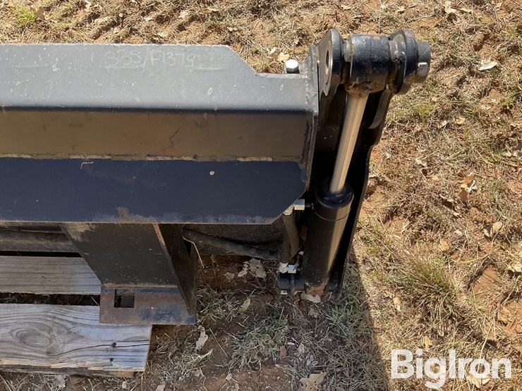 jcb-m335-4-in-1-loader-bucket-image-13