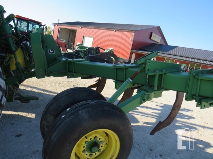 john-deere-910-image-11