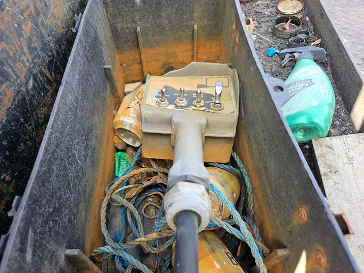 #21458-•-2003-gmc-c5500-truck-image-75