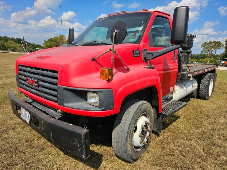 #21458-•-2003-gmc-c5500-truck-image-2