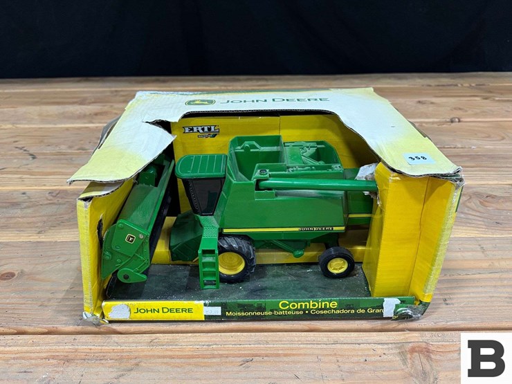 ertl-die-cast-replica-john-deere-maximizer-combine-..-scale-image-1