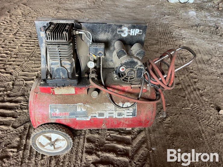 magna-force-air-compressor-image-4