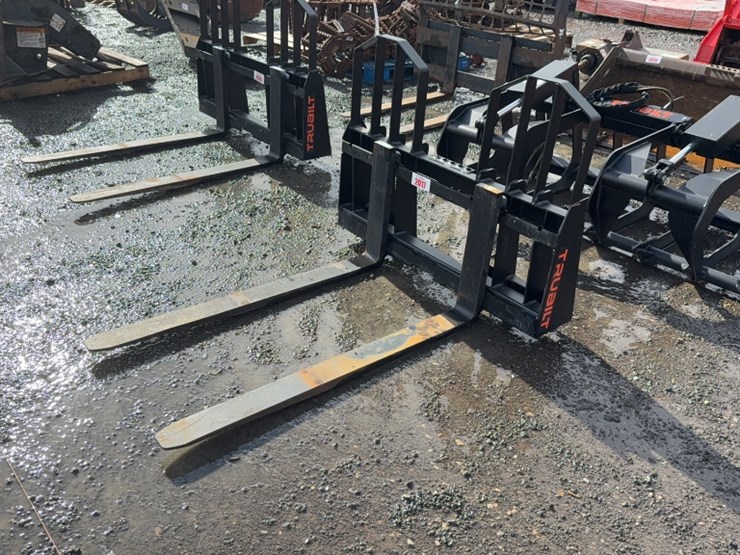 #2017-•-trubilt-48"-skid-steer-pallet-forks-image-2