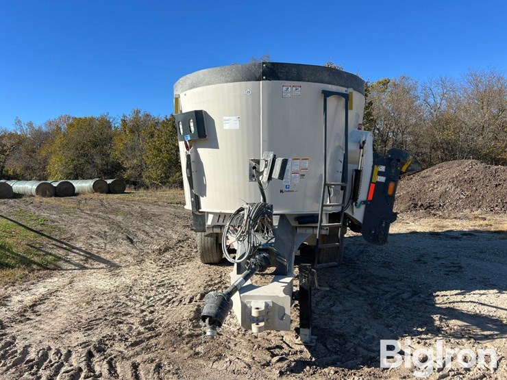 kuhn-knight-vertical-maxx-vtc280-tmr-mixer-wagon-image-2
