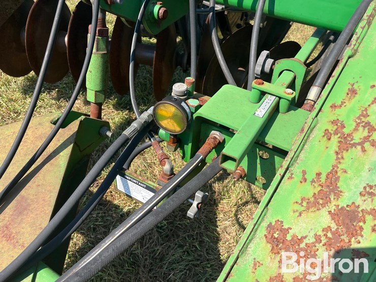 john-deere-630-image-14