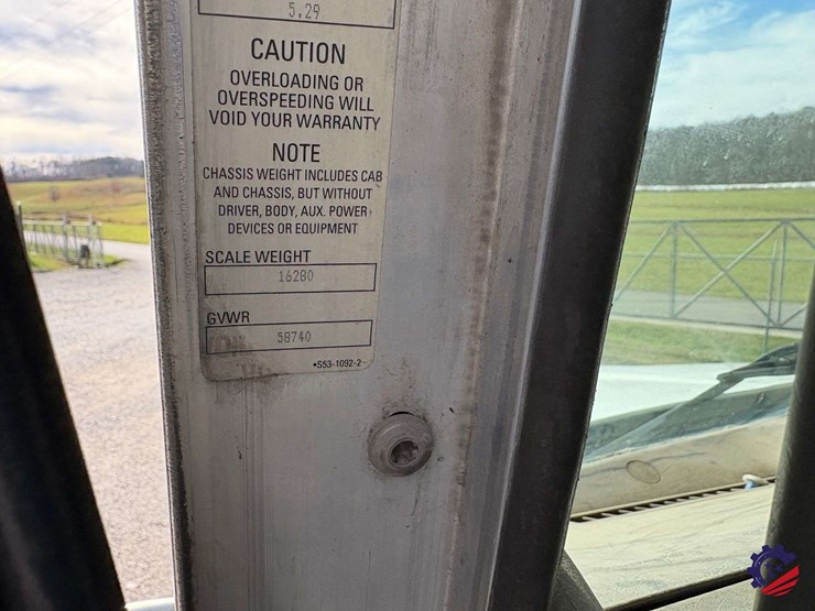 2009-kenworth-t800-image-102