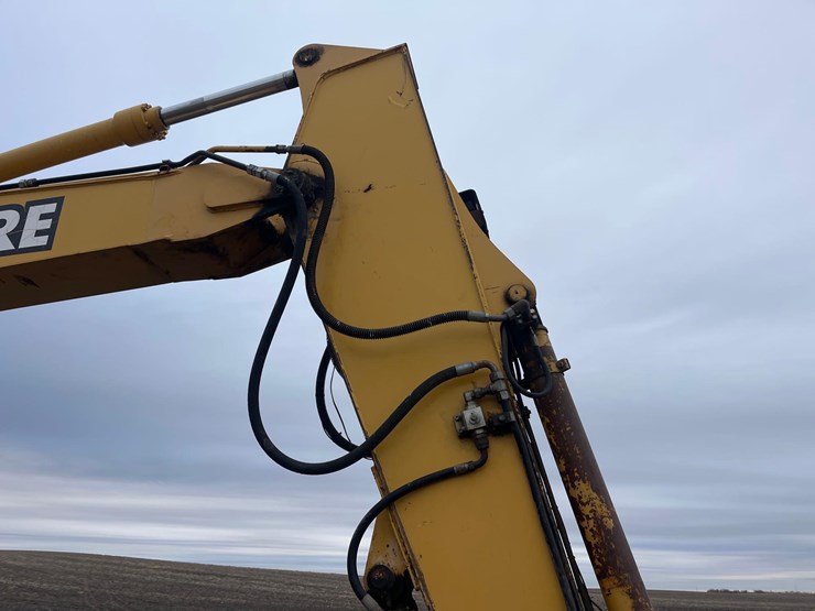 deere-160-lc-image-15