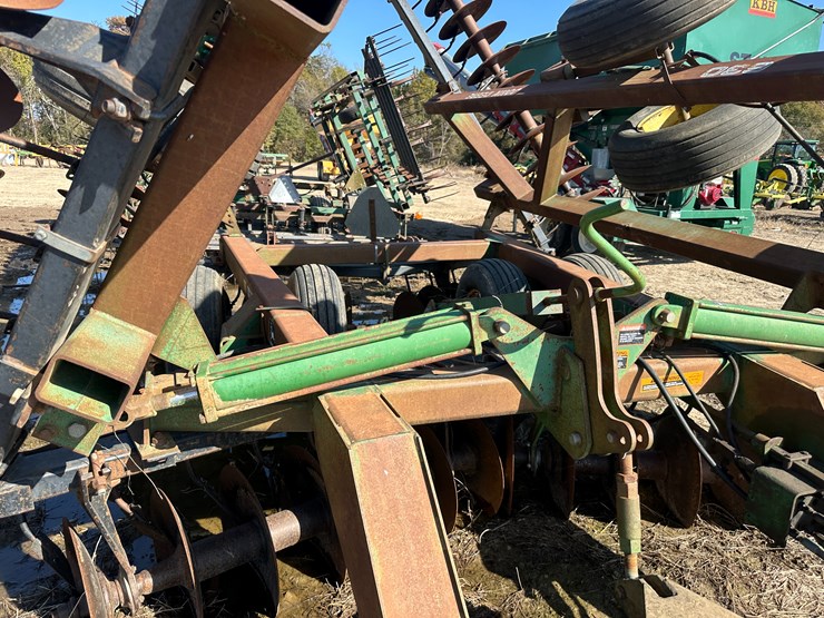 john-deere-26-image-35