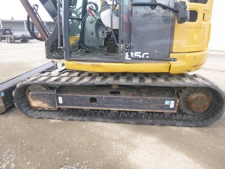 2016-deere-85g-image-40