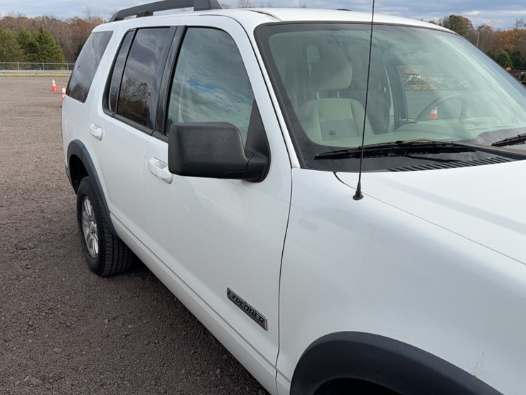 2007-ford-explorer-image-7