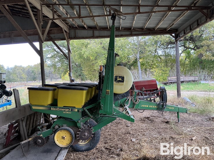 john-deere-7200-image-4