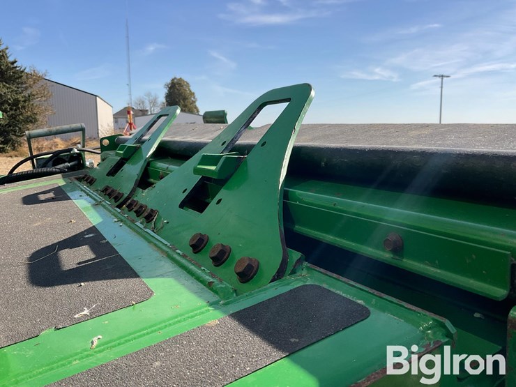 2015-john-deere-s680-image-16