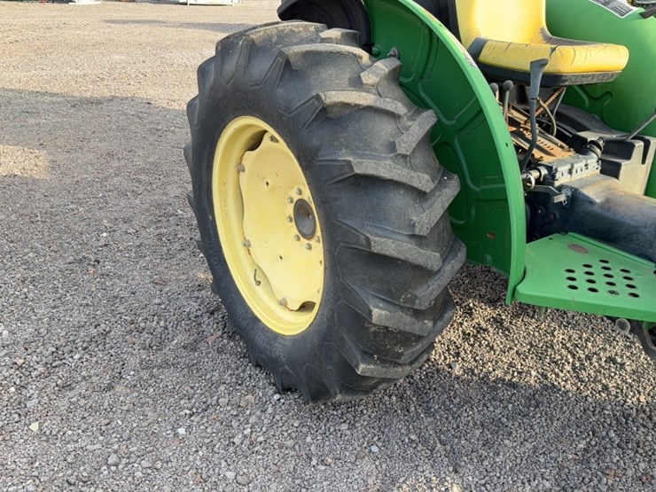 john-deere-5205-image-7