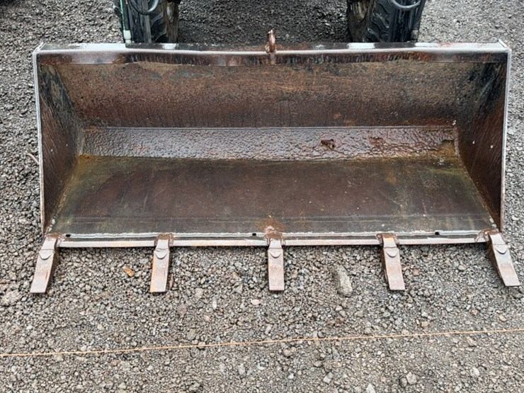 mahindra-2615-image-4