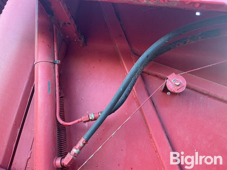 1992-new-holland-660-image-18