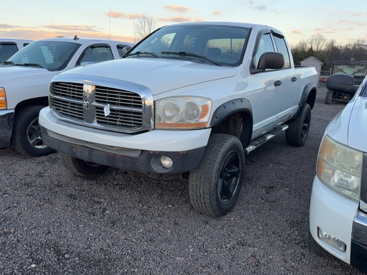 2006-dodge-1500-image-1